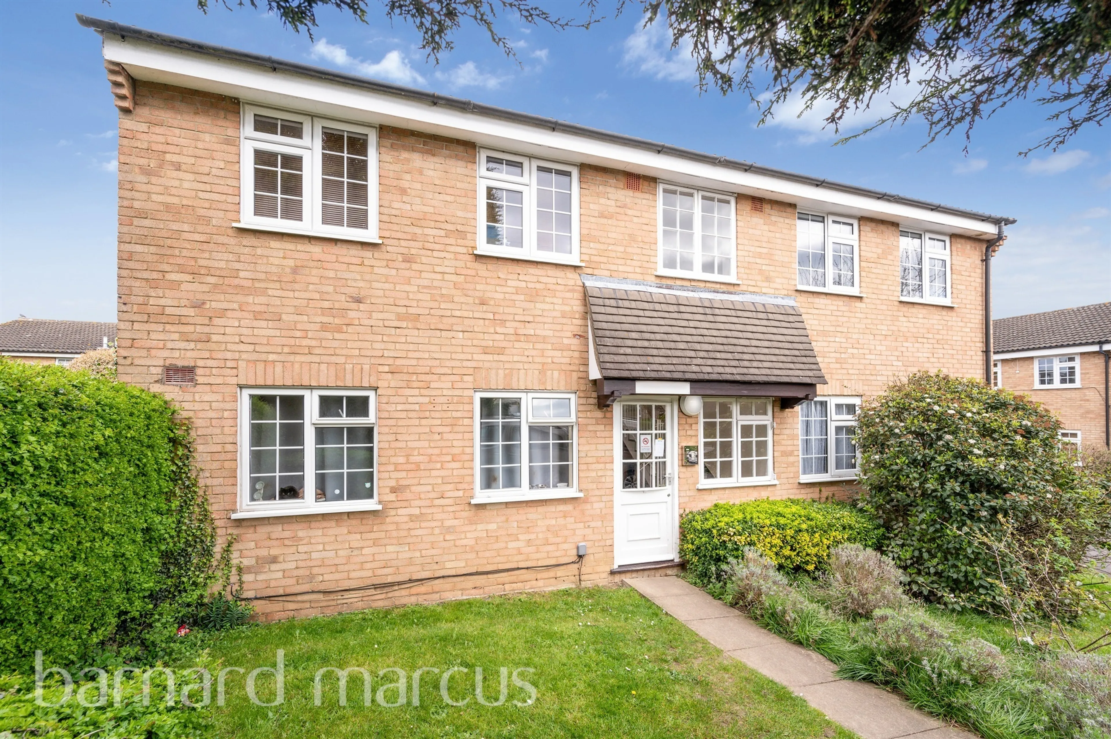 Property at Minstrel Gardens, Surbiton