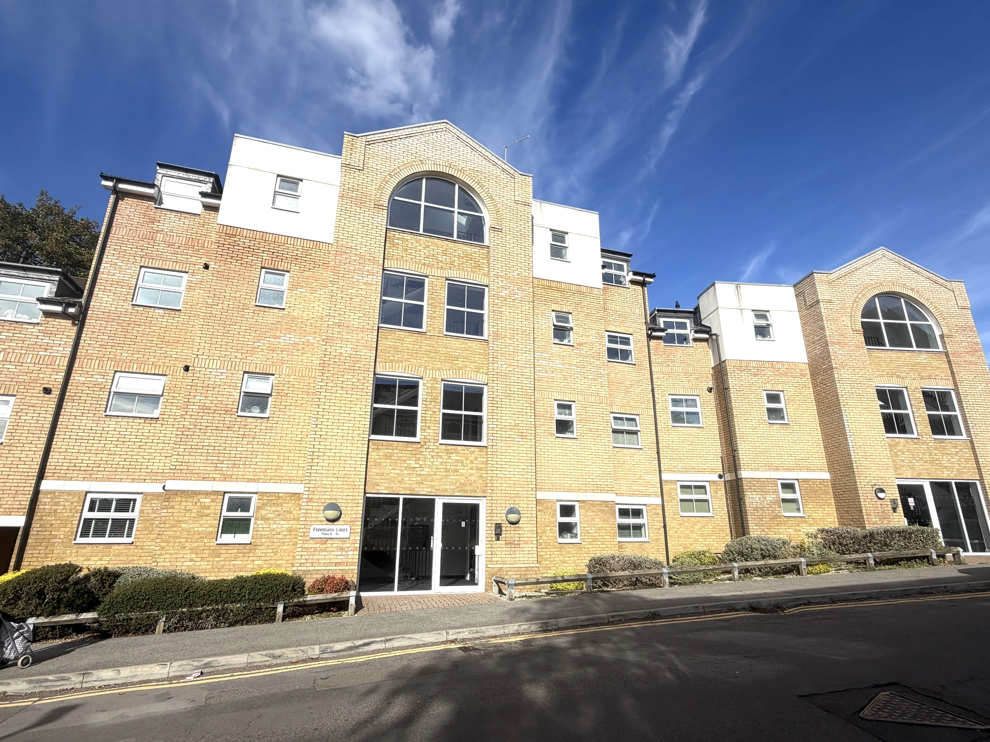 Property photo 0