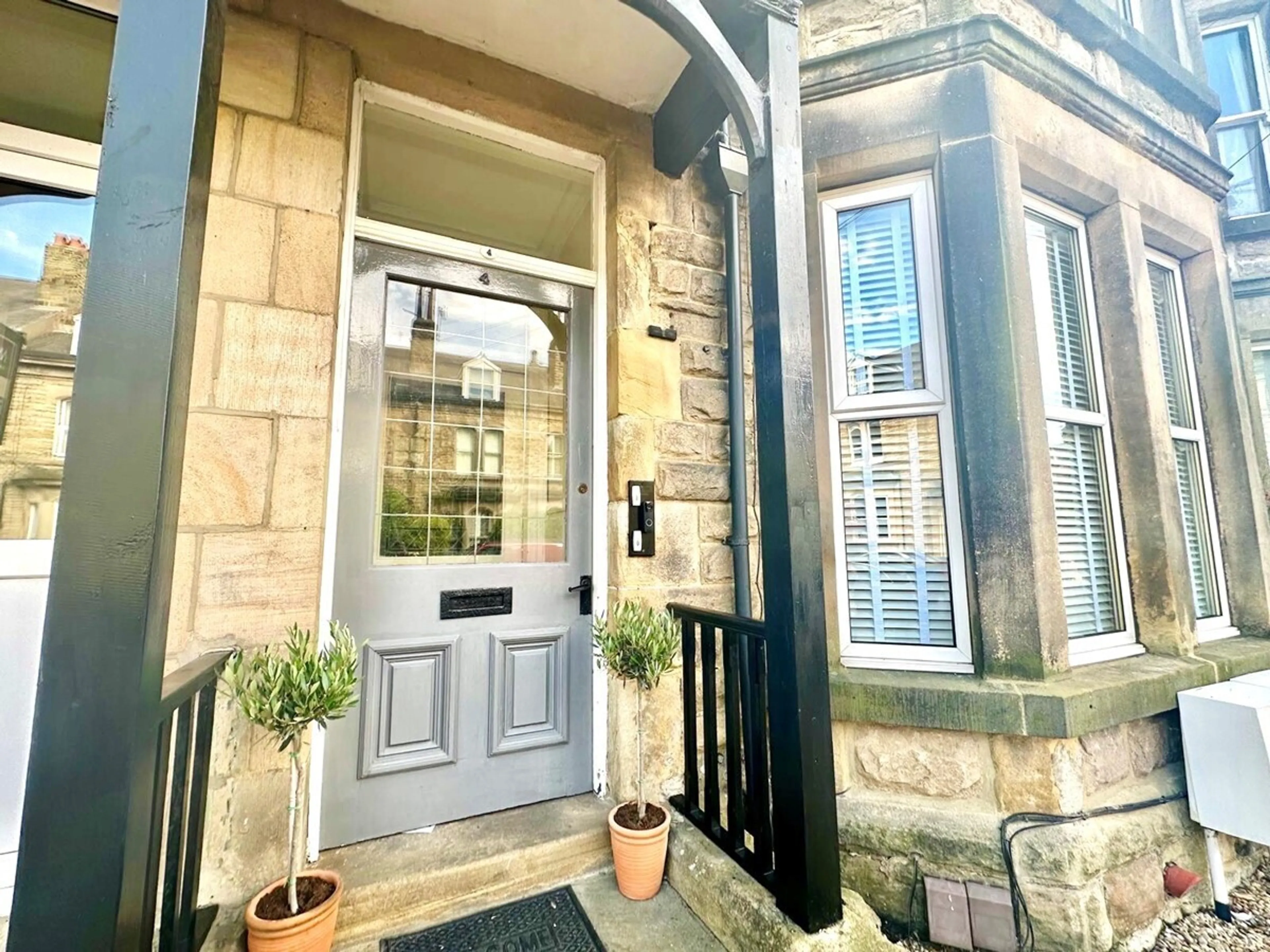 Property at Hyde Park Road, HG1 5NR
