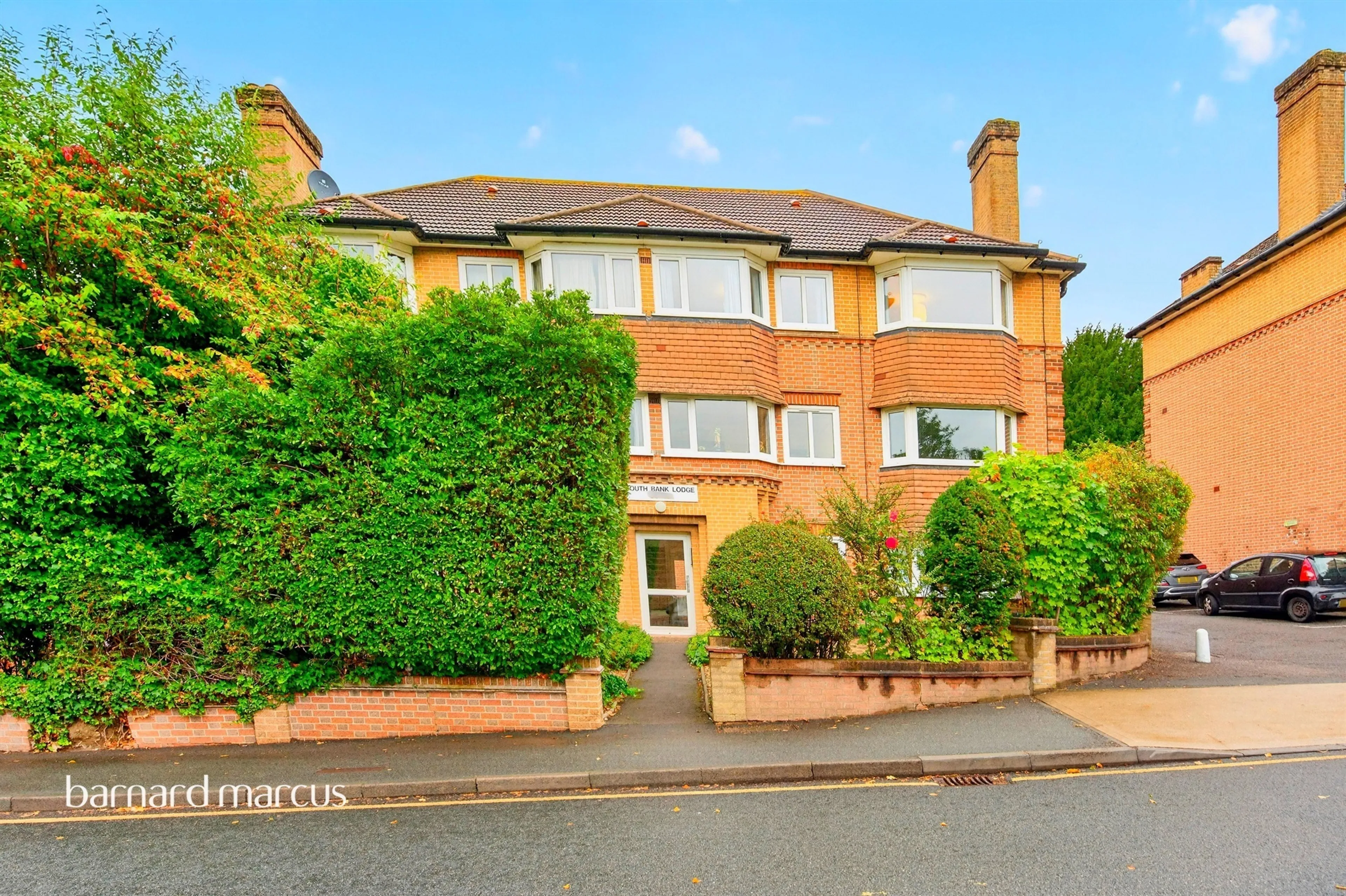 Property at South Bank, Surbiton