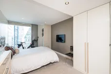 Landmark West Tower, E14 photo 3