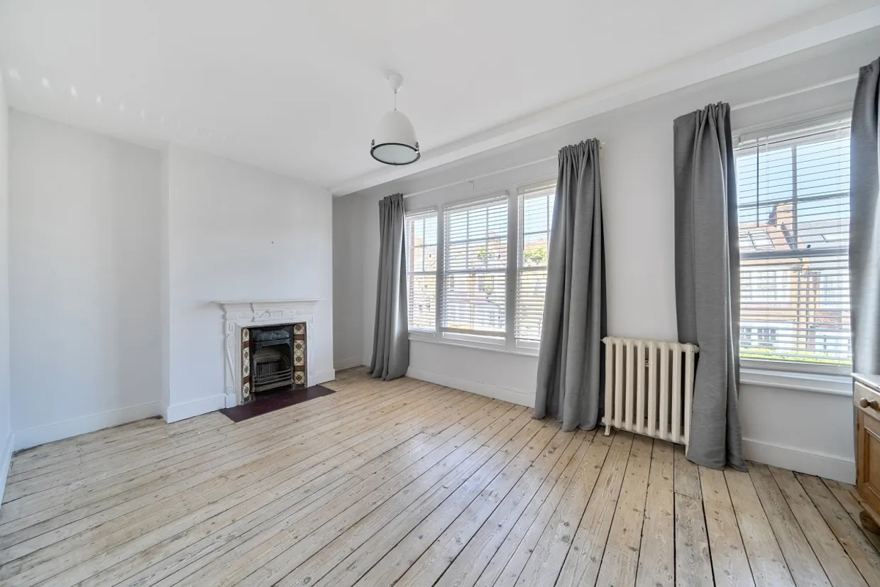 Priory Avenue Crouch End N8 photo 7