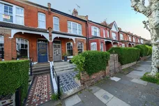 Priory Avenue Crouch End N8 photo 13