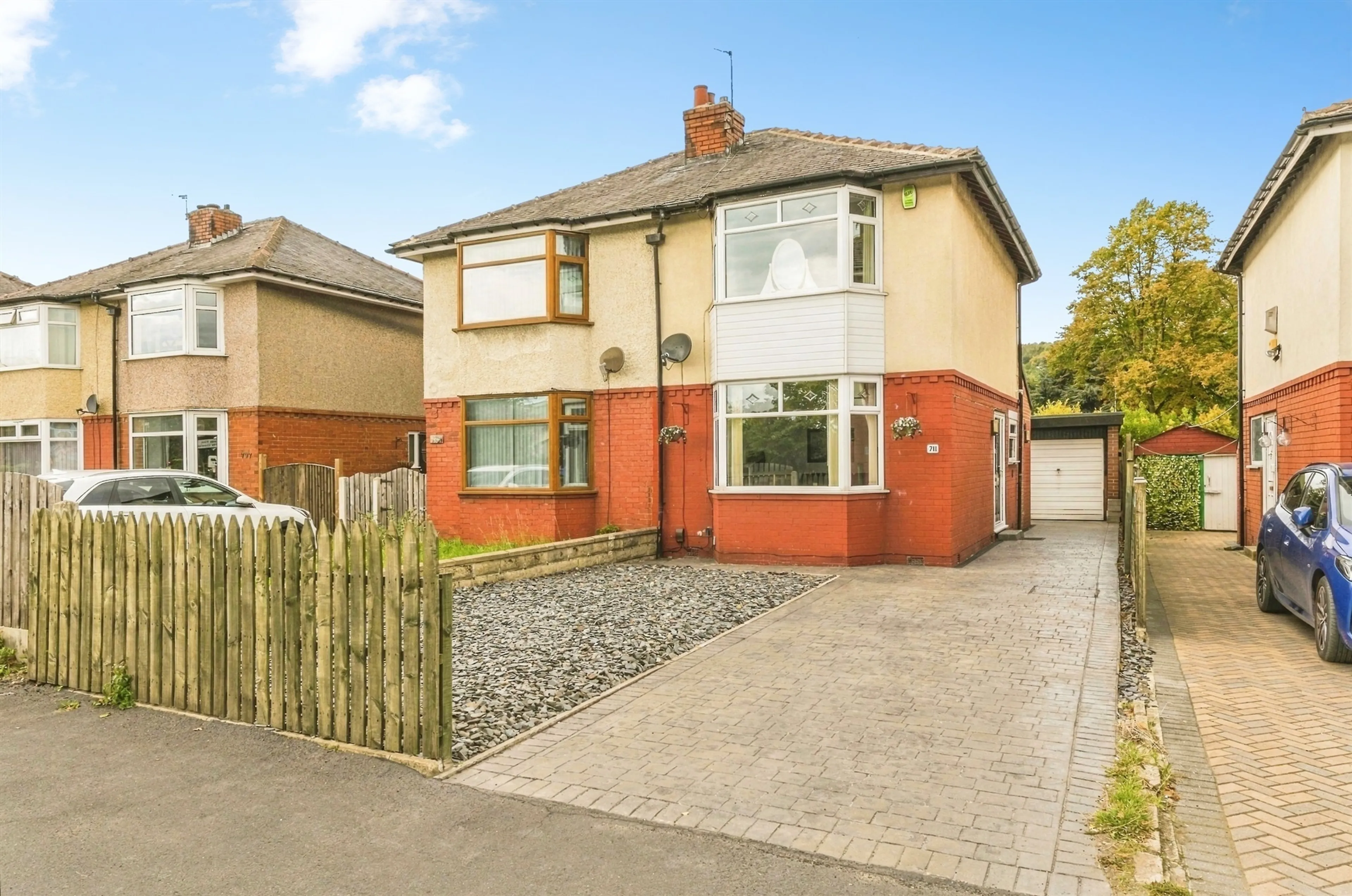 Property at Leeds Road, Huddersfield