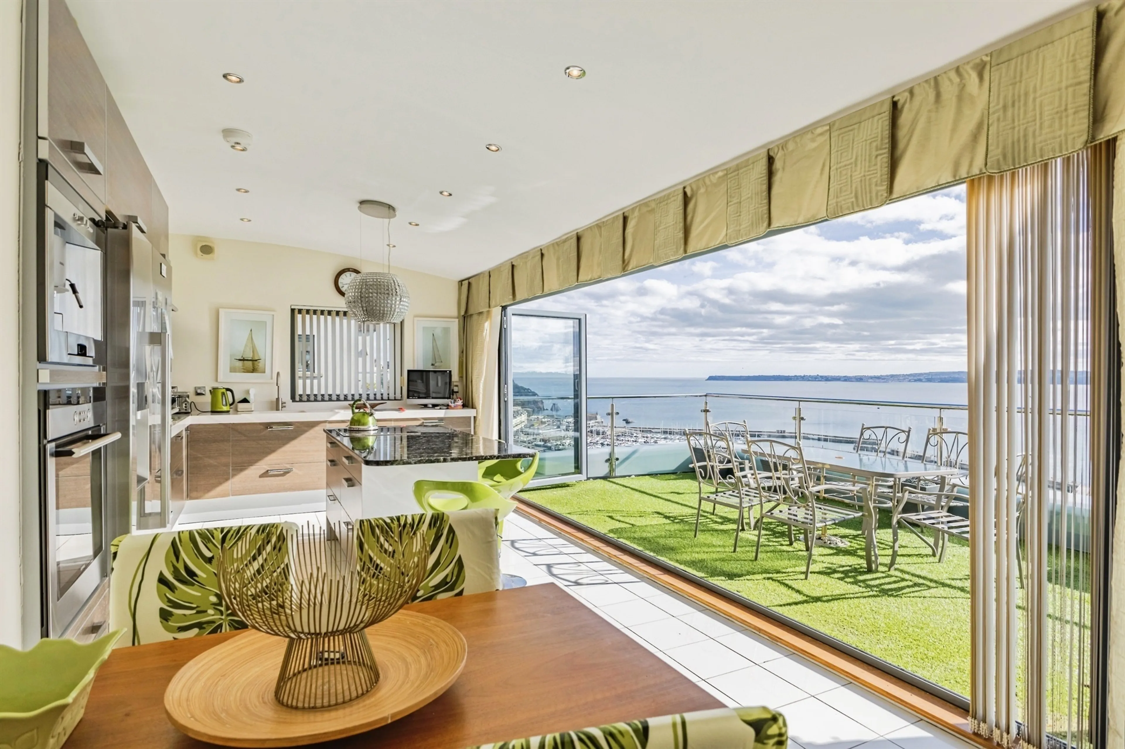 Property at Warren Road, Torquay