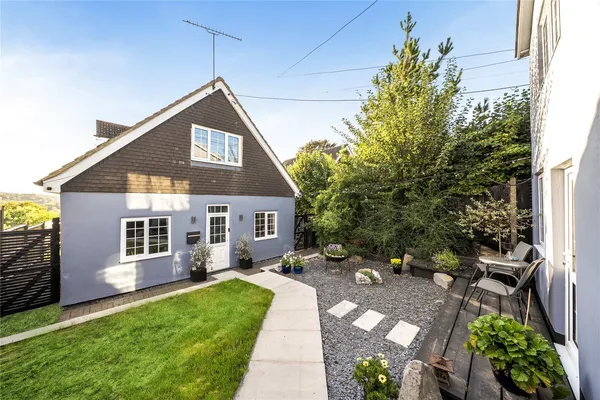 Sutherland Avenue, Biggin Hill, Weste...