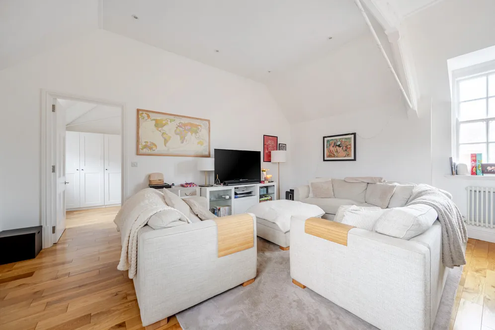 Bluecoats Avenue, Hertford, SG14 photo 4