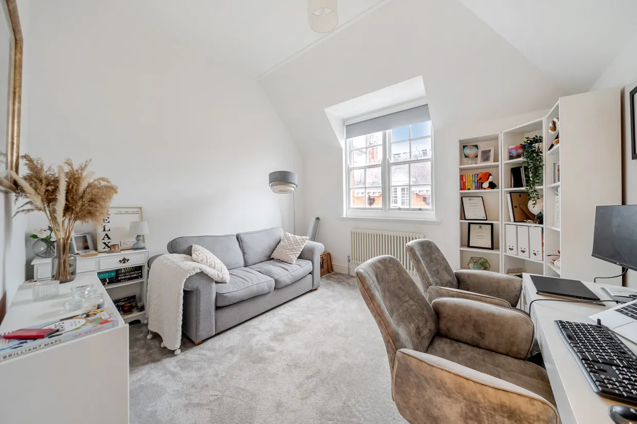 Bluecoats Avenue, Hertford, SG14 photo 5