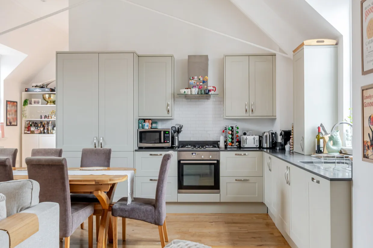 Bluecoats Avenue, Hertford, SG14 photo 6