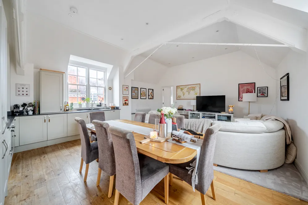 Bluecoats Avenue, Hertford, SG14 photo 8