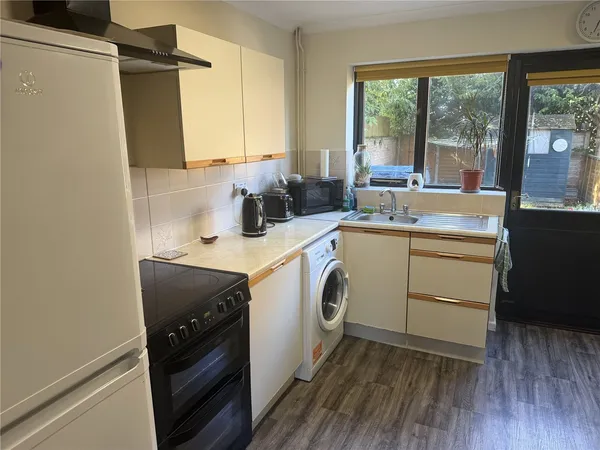 Badgers Close, Flitwick, MK45 photo 3