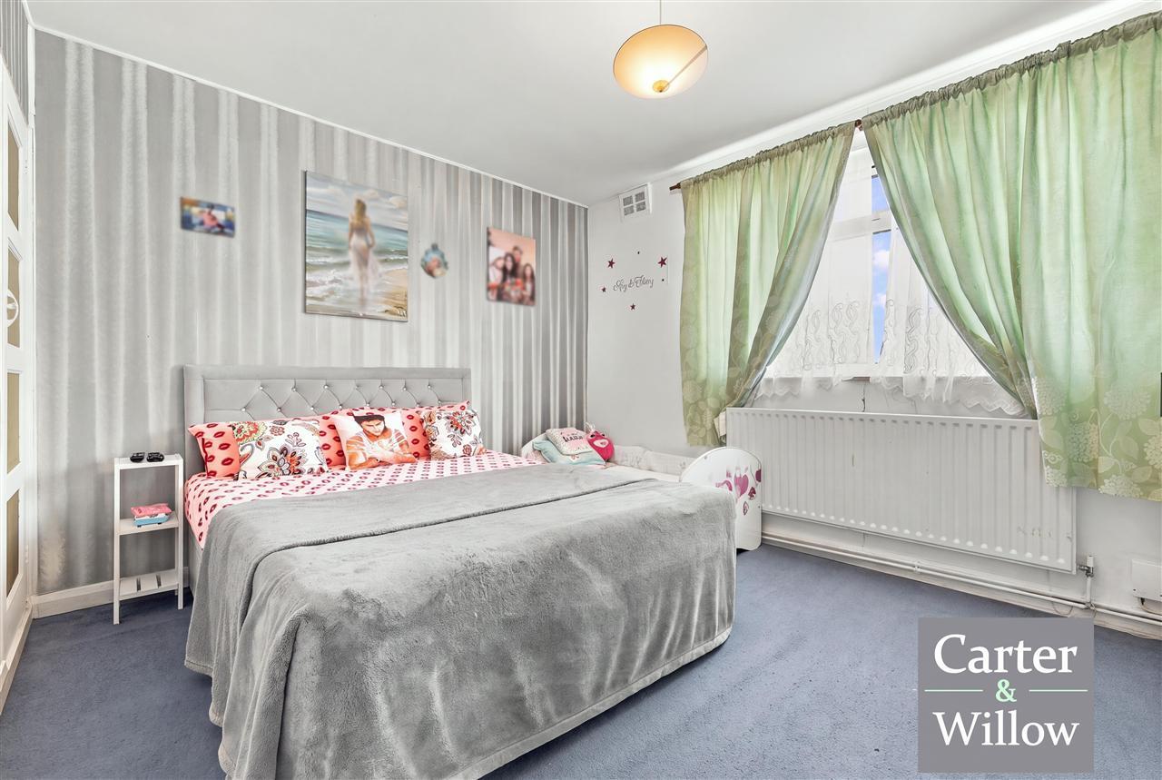 Stratford Close, Dagenham, Essex Image 12