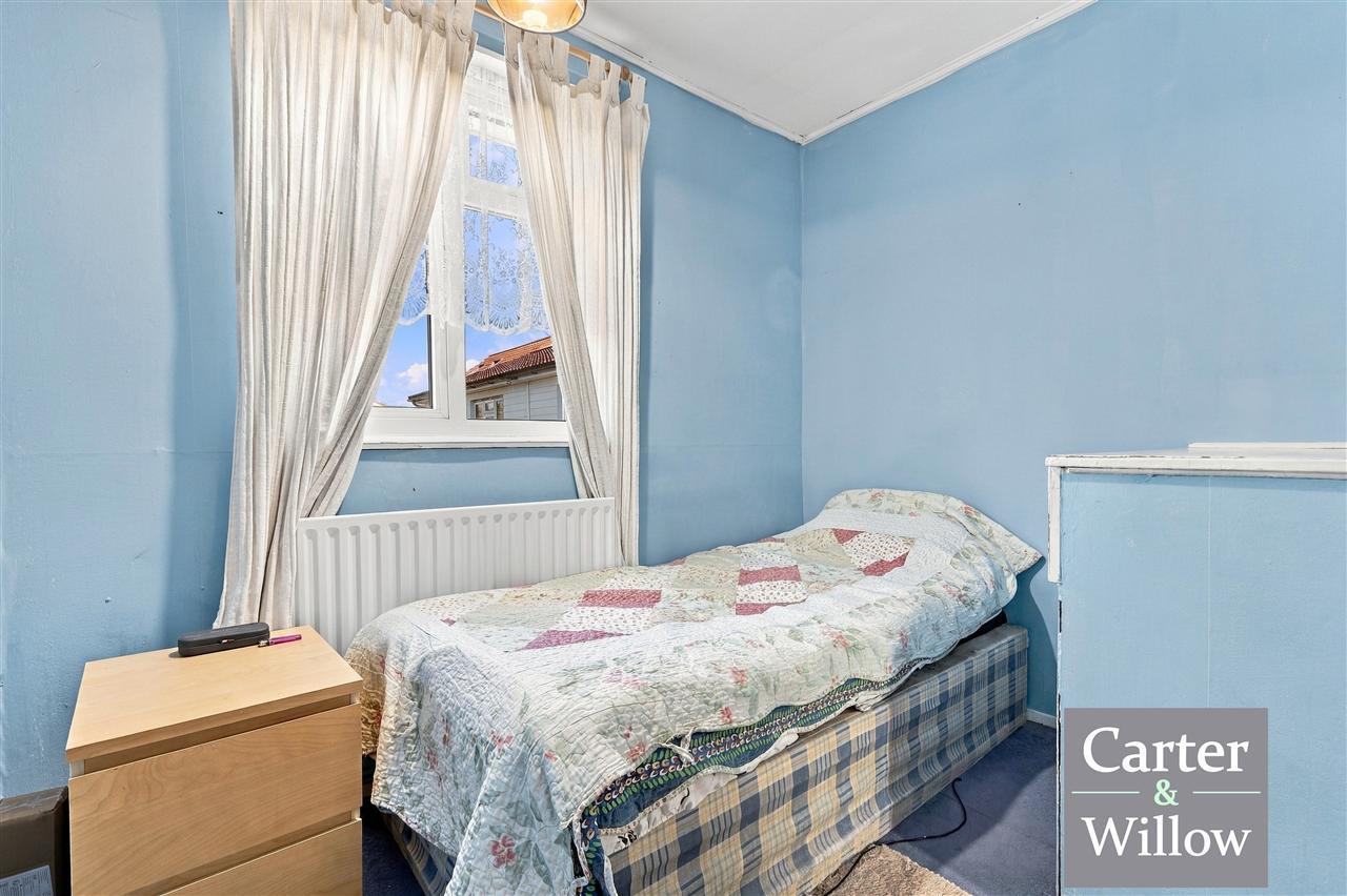 Stratford Close, Dagenham, Essex Image 15