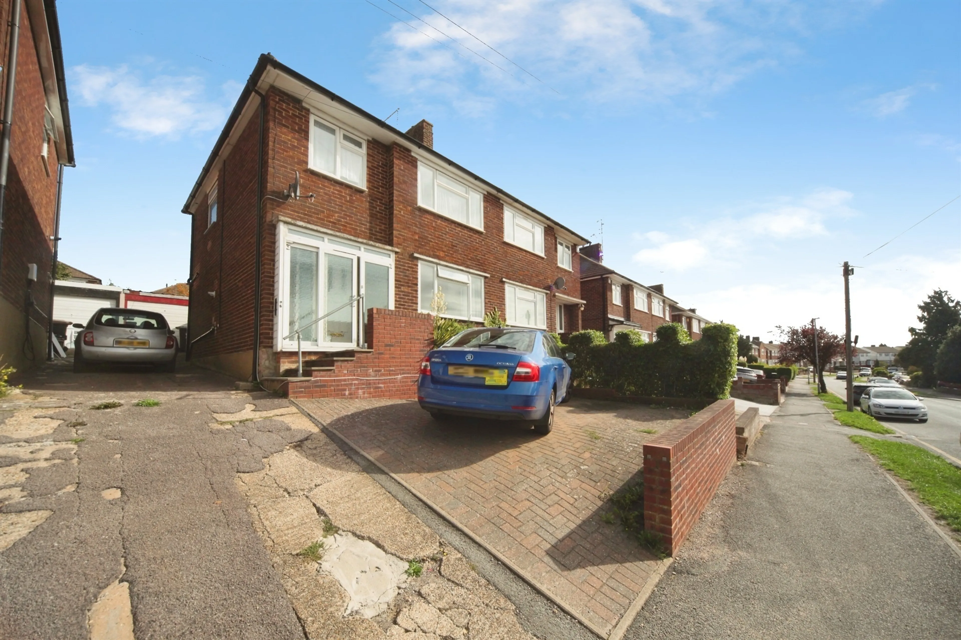 Property at Grampian Way, Luton