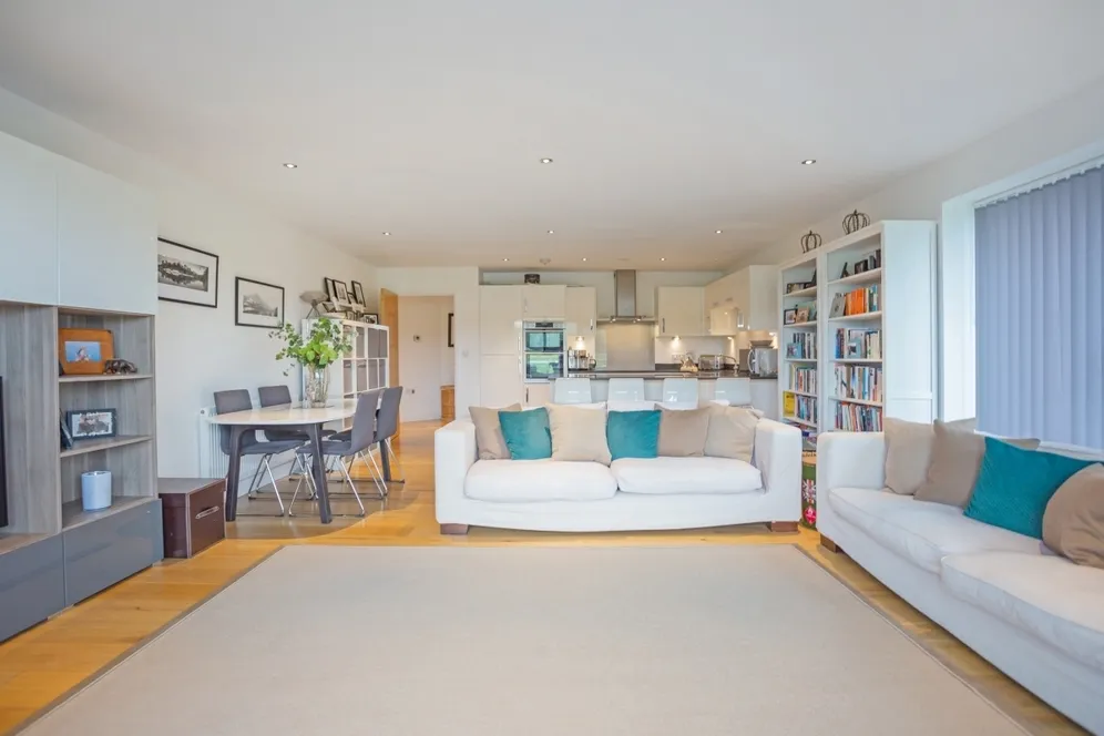 Cape Cross House Newbury RG14 photo 5