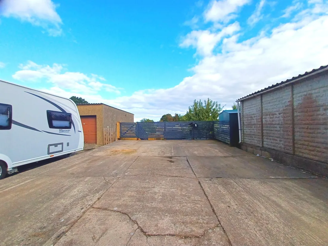 Property photo 28