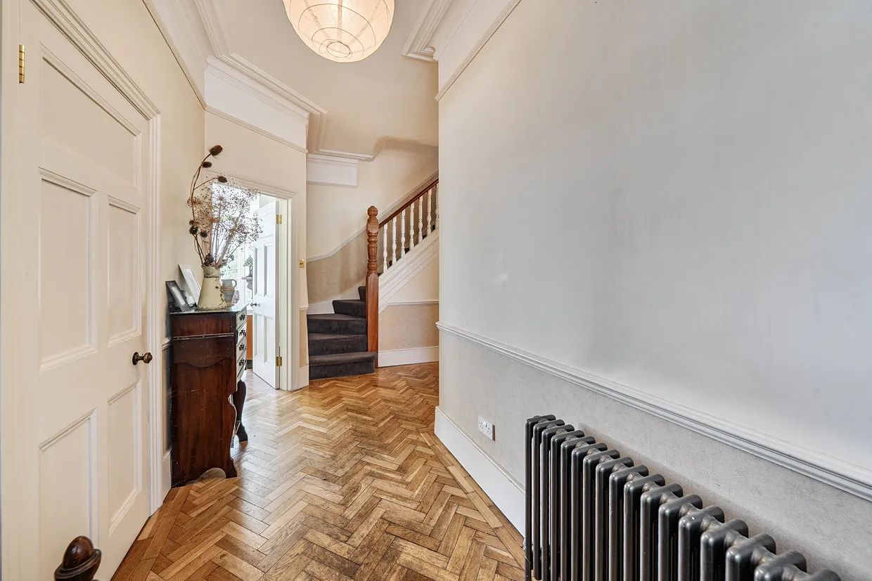Collingwood Avenue, London, N10 photo 2