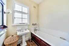Collingwood Avenue, London, N10 photo 9