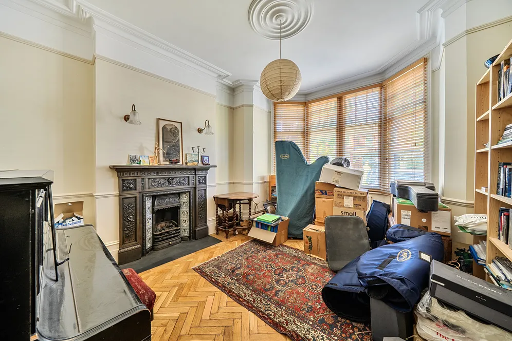 Collingwood Avenue, London, N10 photo 10