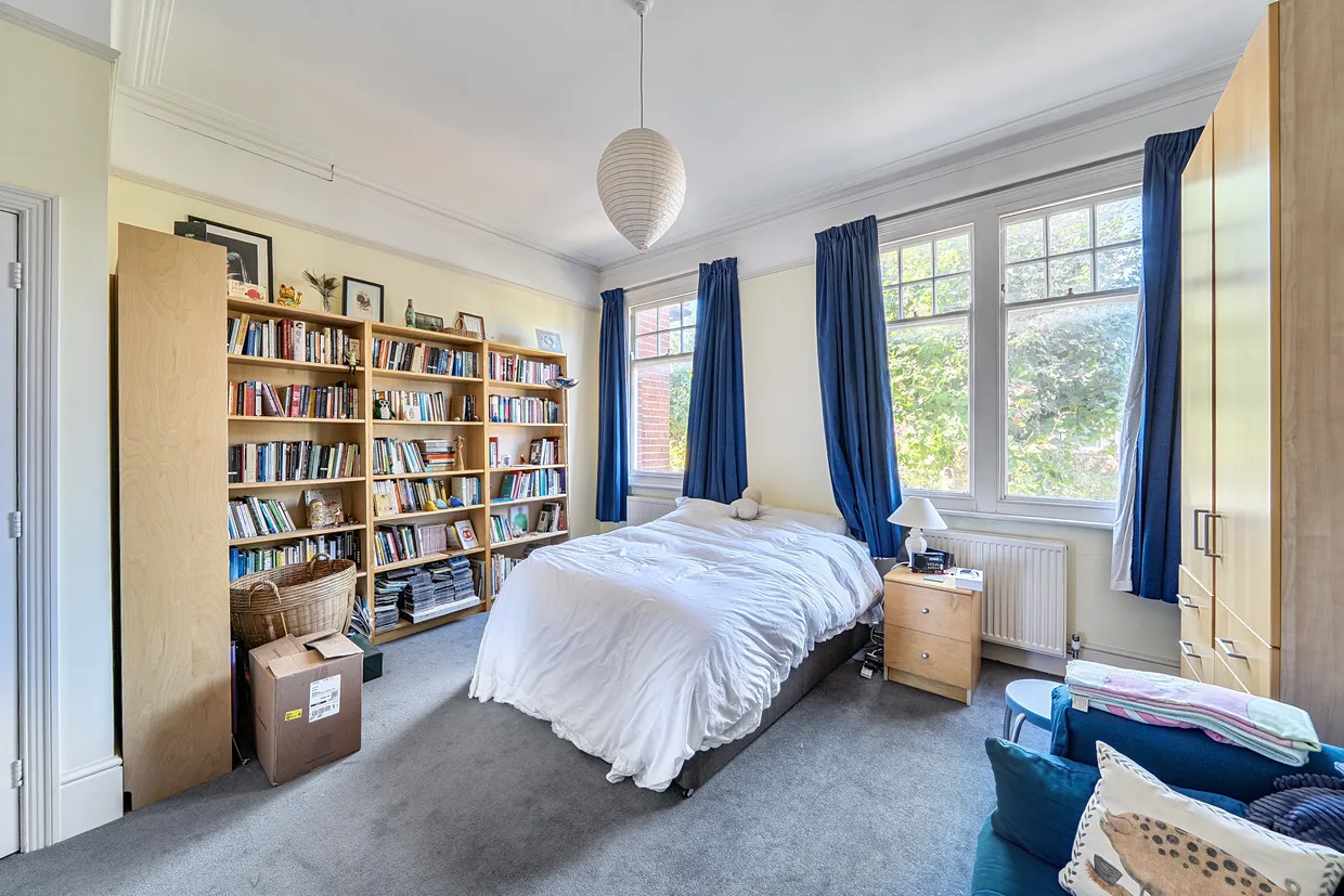 Collingwood Avenue, London, N10 photo 12