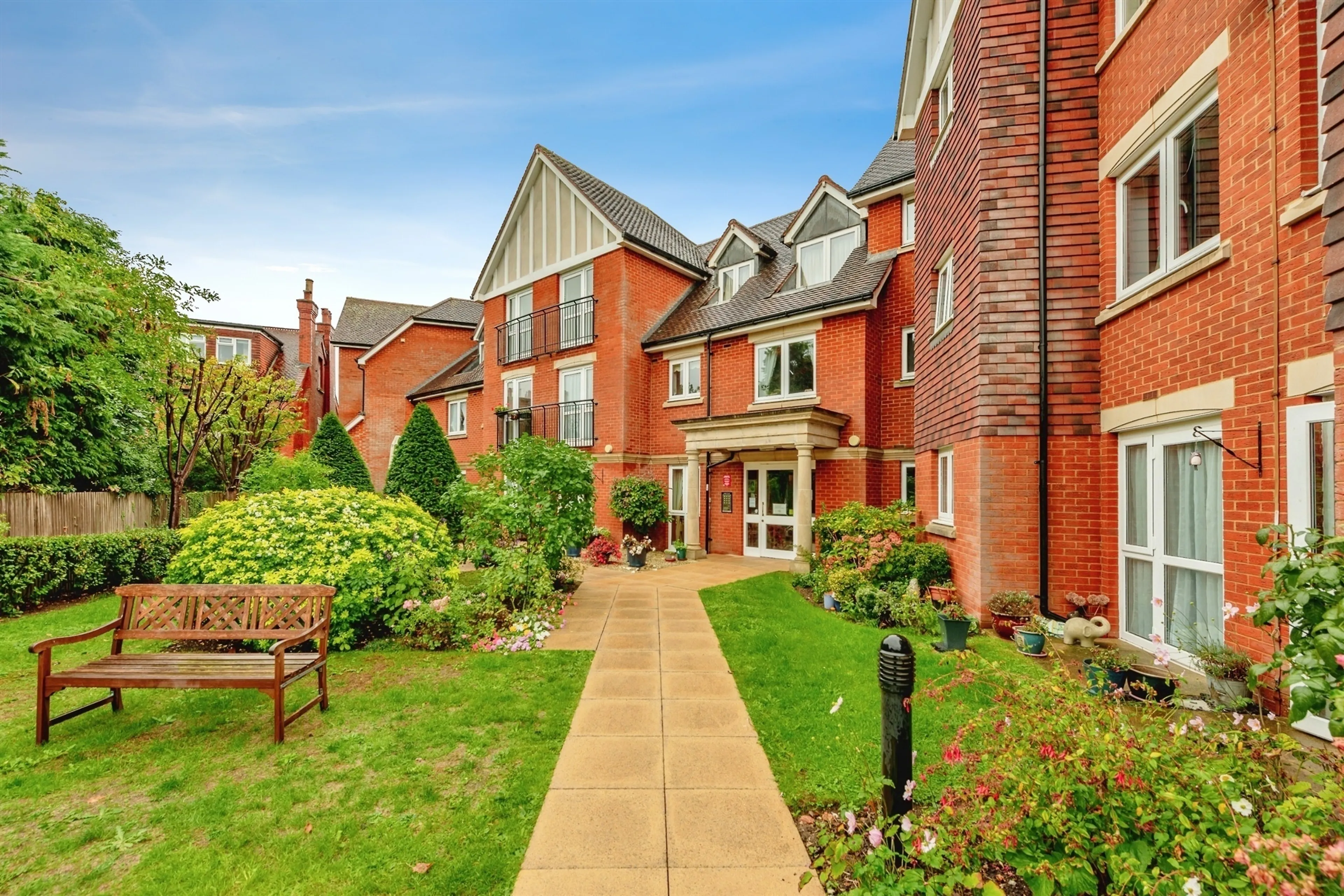 Property at Linkfield Lane, Redhill