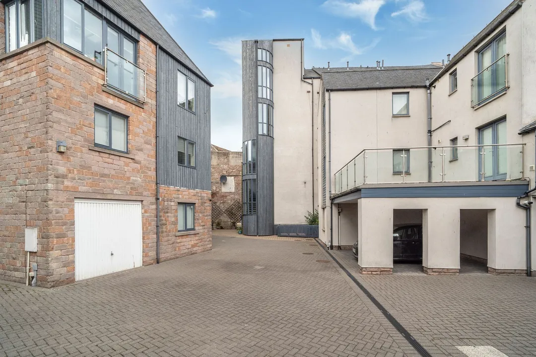 https://mr0.homeflow-assets.co.uk/files/photo/image/48593/4614/_x_/DSC03018.jpg