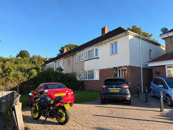 Gitsham Gardens, WATERLOOVILLE, Hamps...