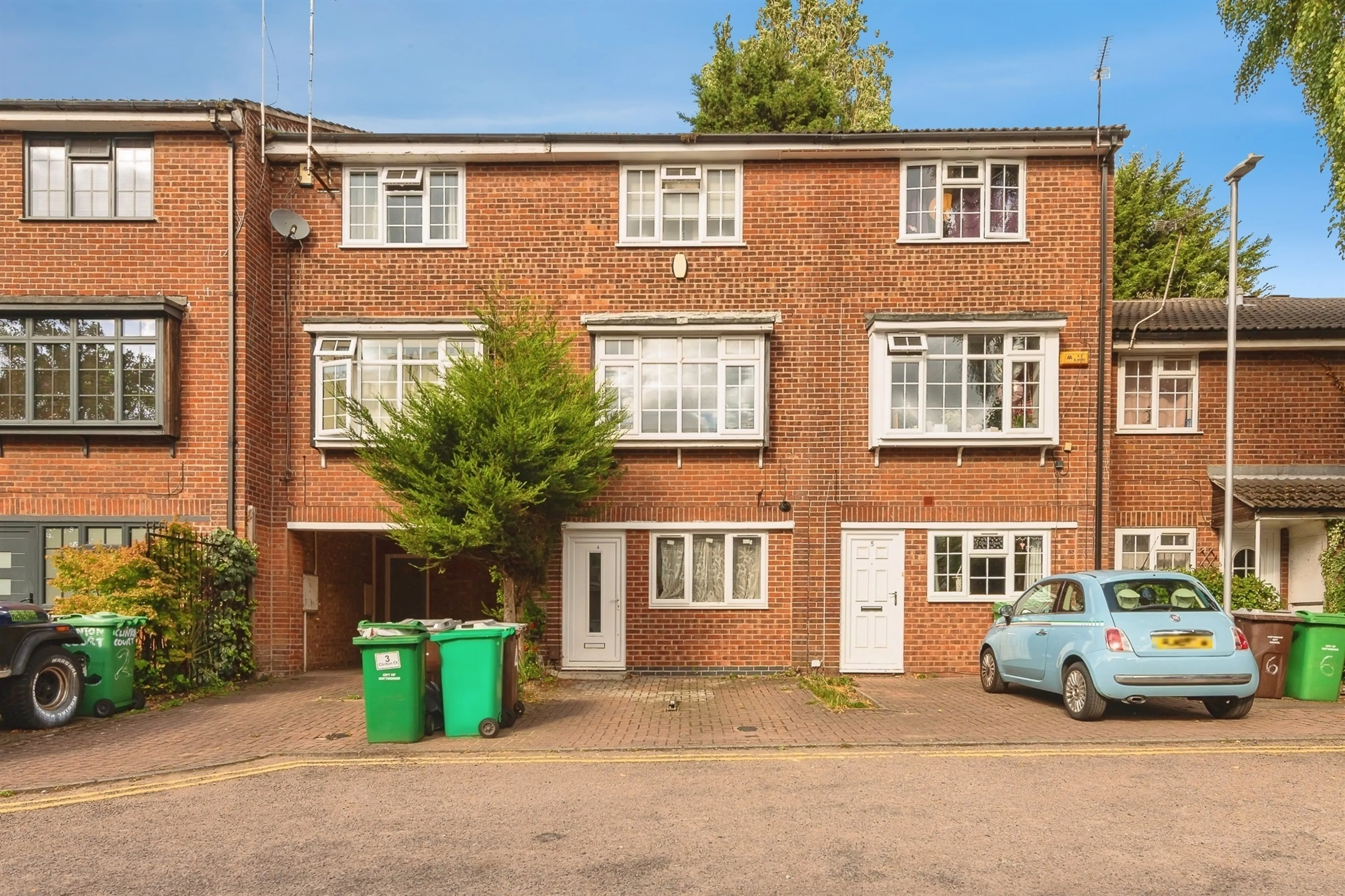 Property at Clinton Court, Nottingham