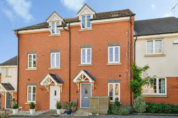Pembridge Gardens, STEVENAGE, Hertfor...