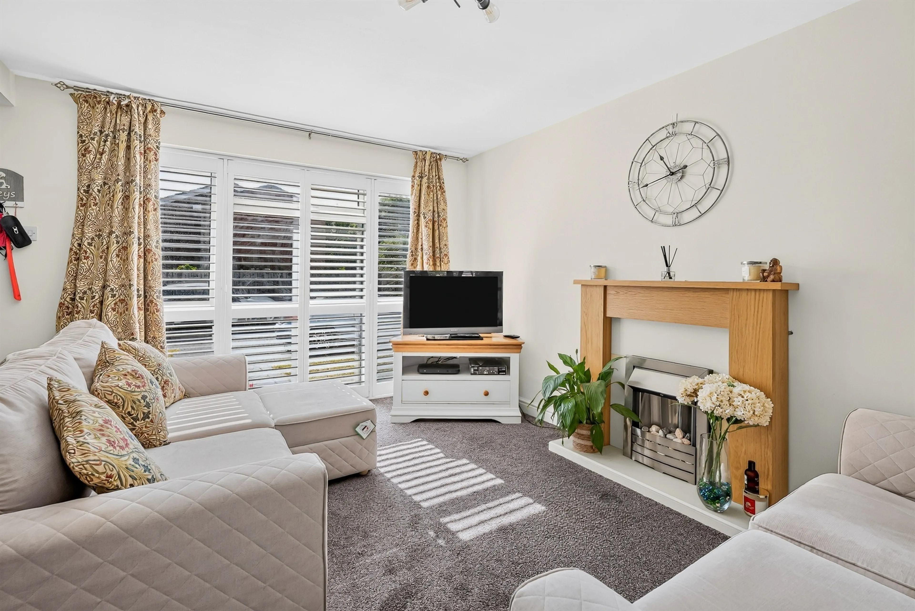 Property at Ringway Road, Park Street, St. Albans