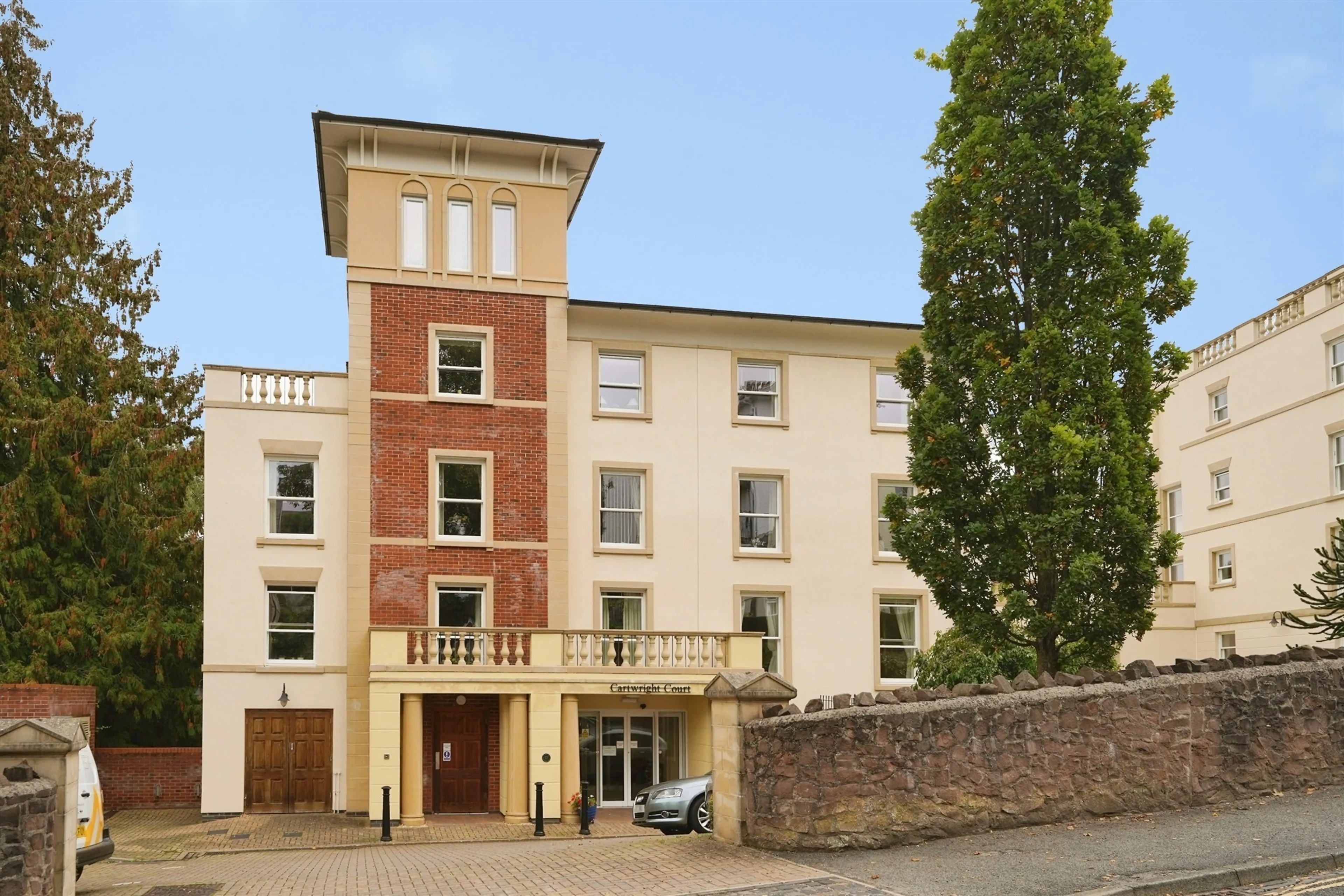 Property photo 0