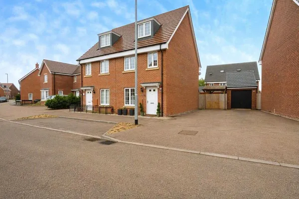 Morpeth Crescent, Houghton Regis, Dun...