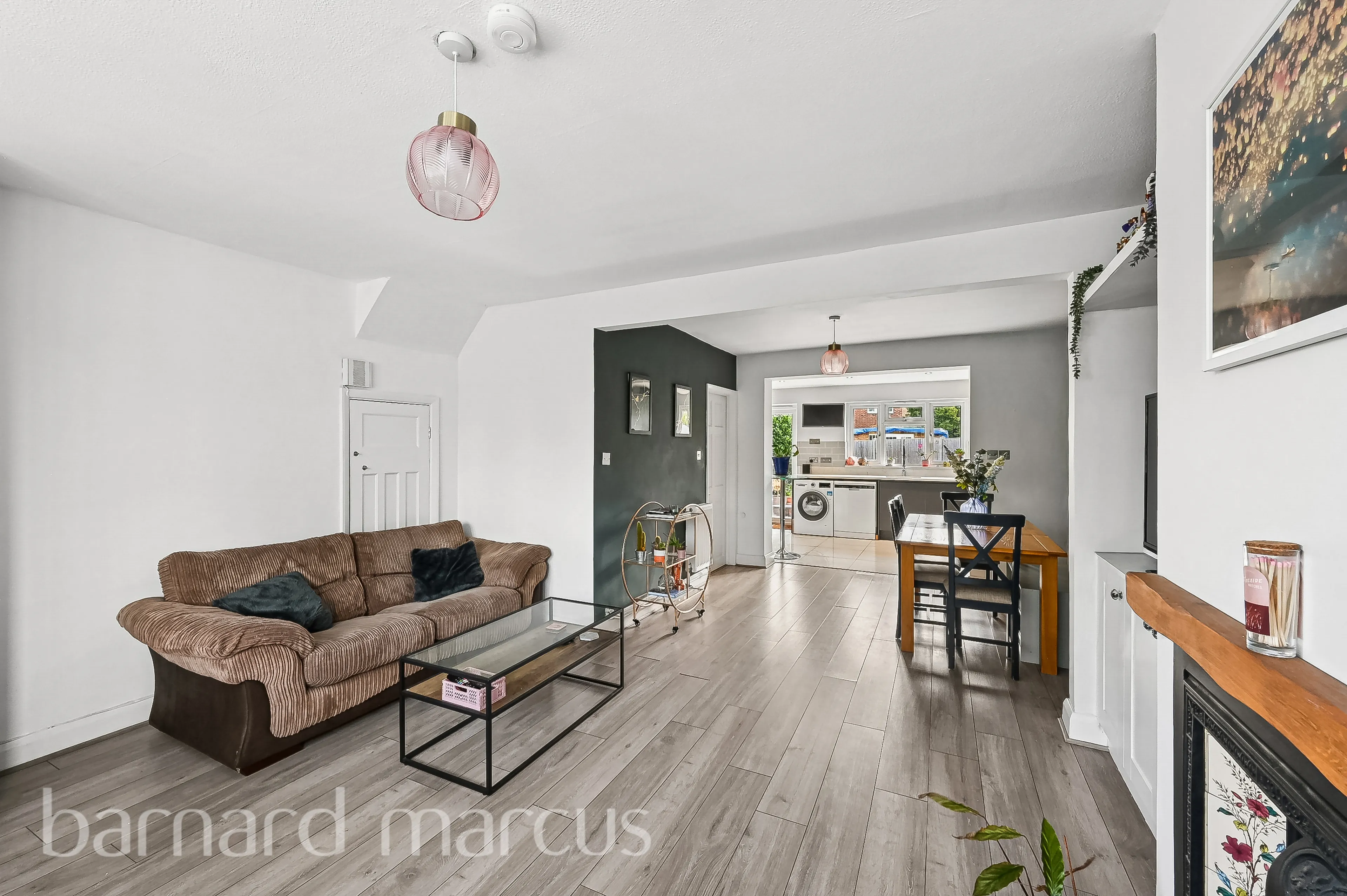 Property at Carlingford Gardens, MITCHAM