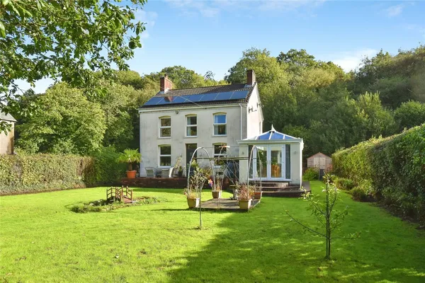 Ynys Tre Deg, Upper Cwmtwrch, Swansea...