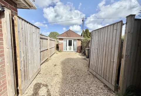 Ham Lane , Ferndown,