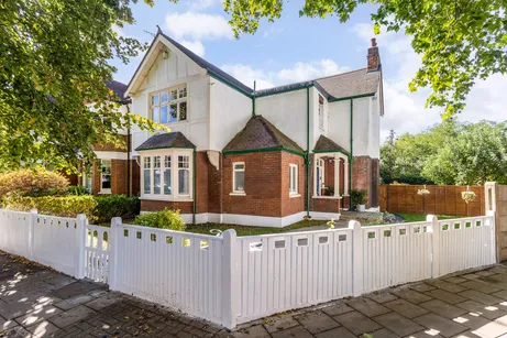 Wilmington Avenue, London, W4