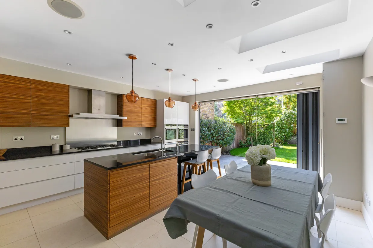 Thorney Hedge Road, London, W4 photo 3