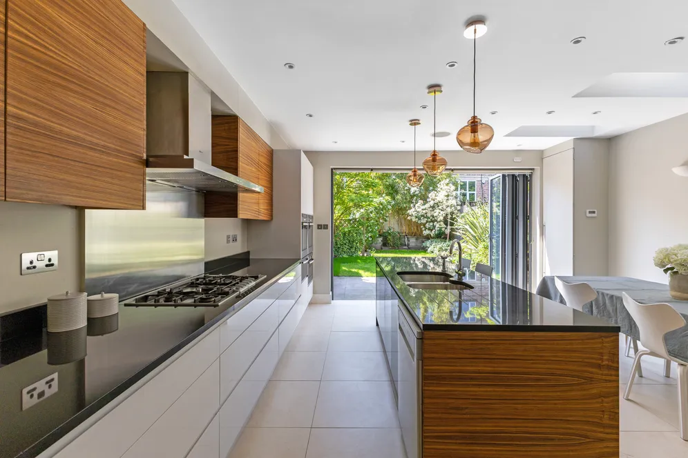 Thorney Hedge Road, London, W4 photo 11