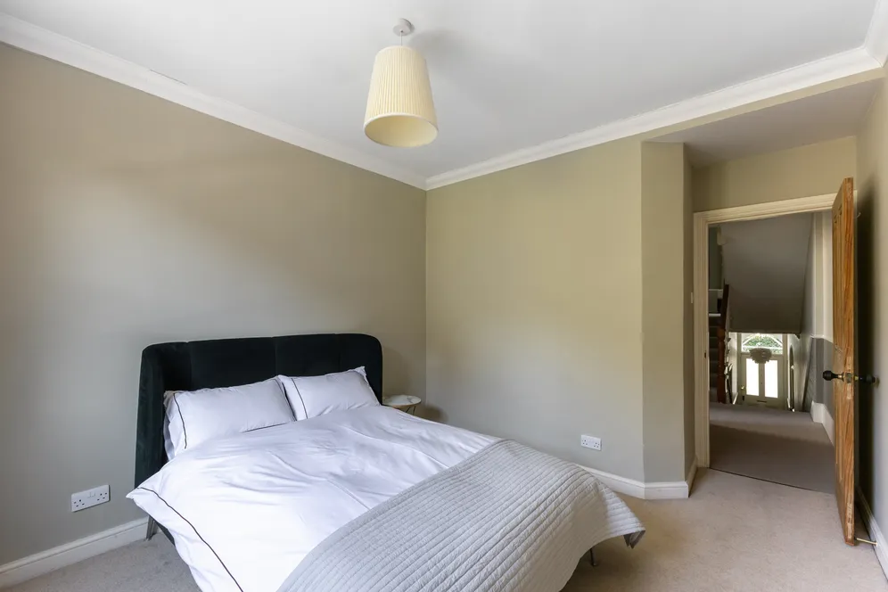 Thorney Hedge Road, London, W4 photo 17