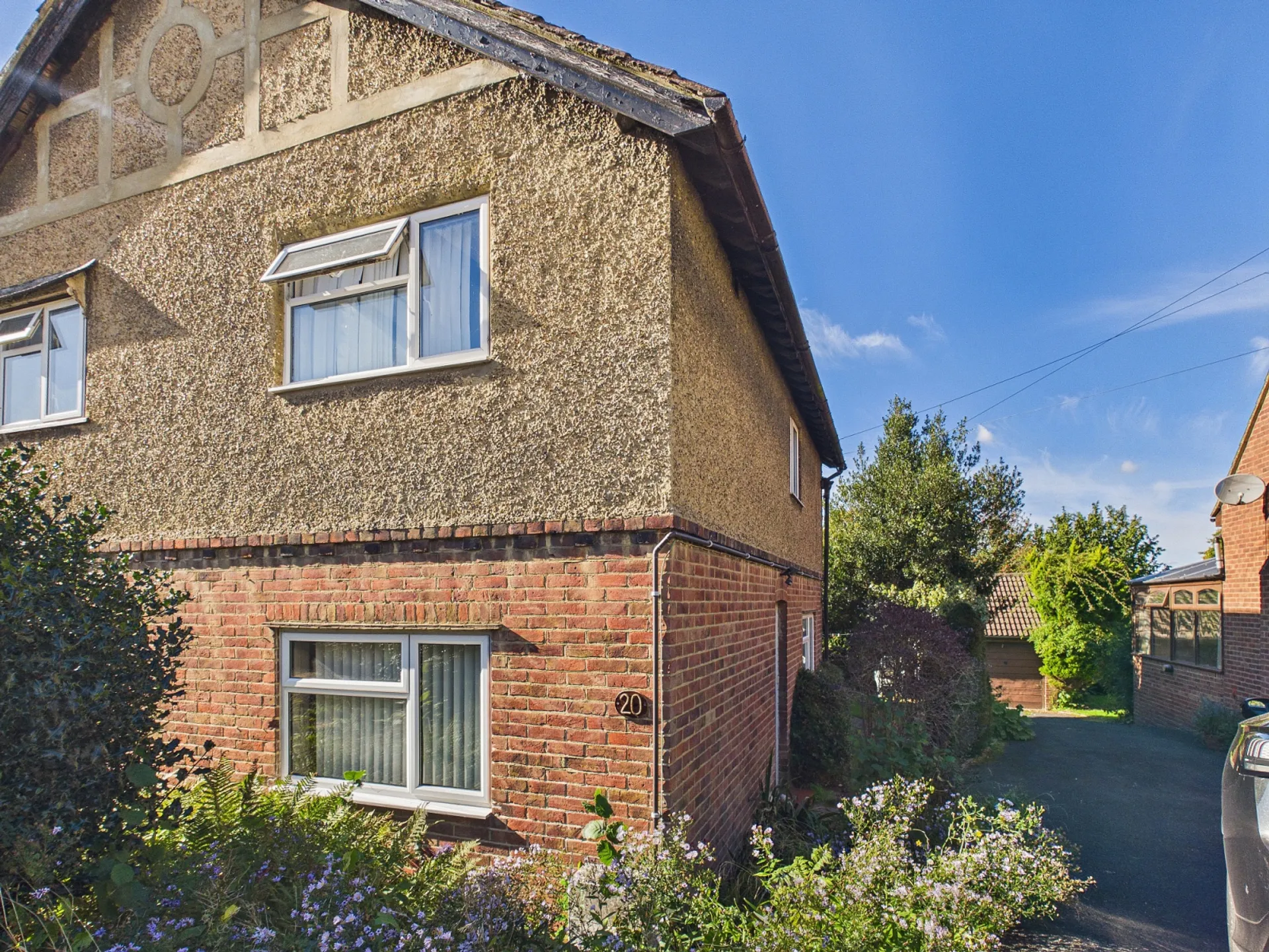 Property photo top 0