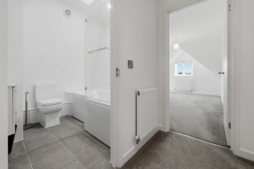https://mr0.homeflow-assets.co.uk/files/photo/image/48596/8339/_x_/437634f2019f3c7b733ebfcba503bfb9.jpg