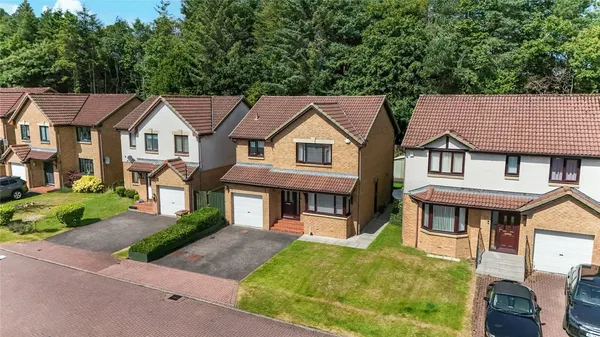 Waverley Crescent, Livingston, West L...
