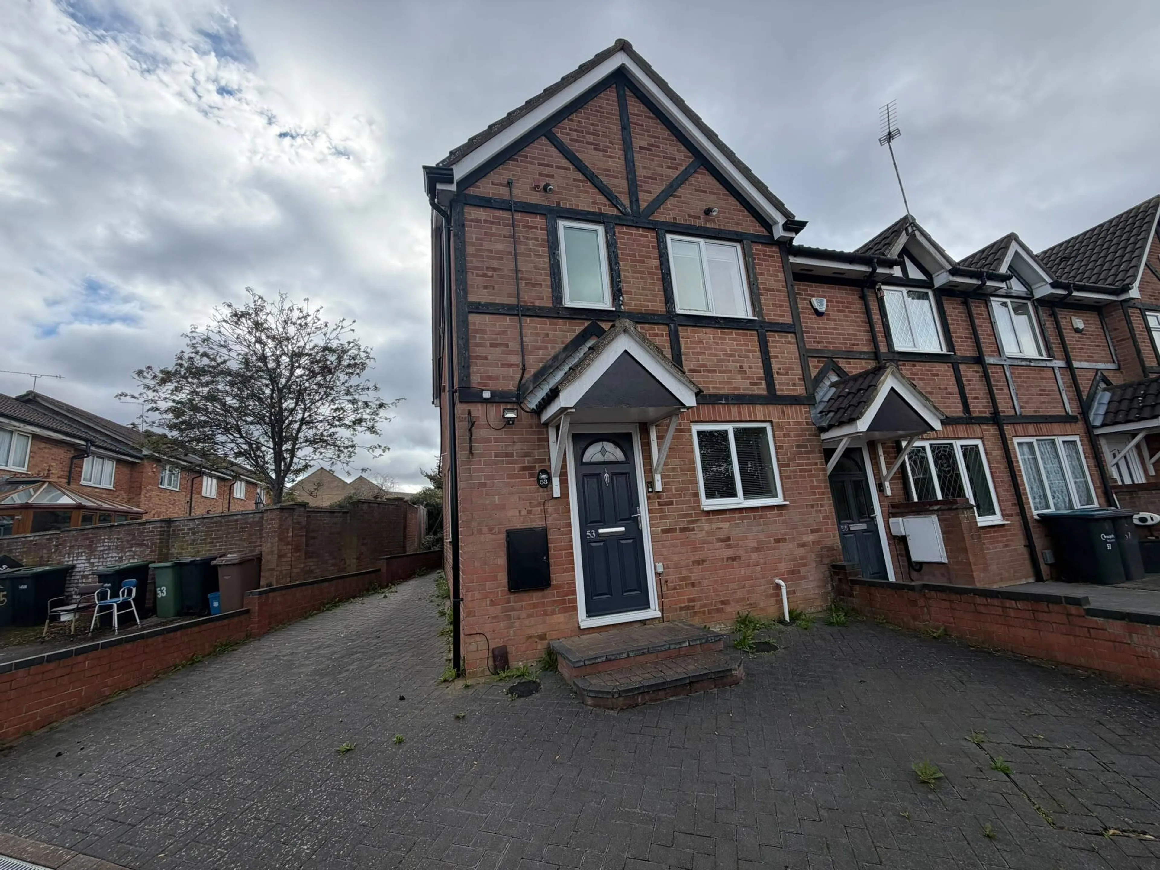 Property photo 0