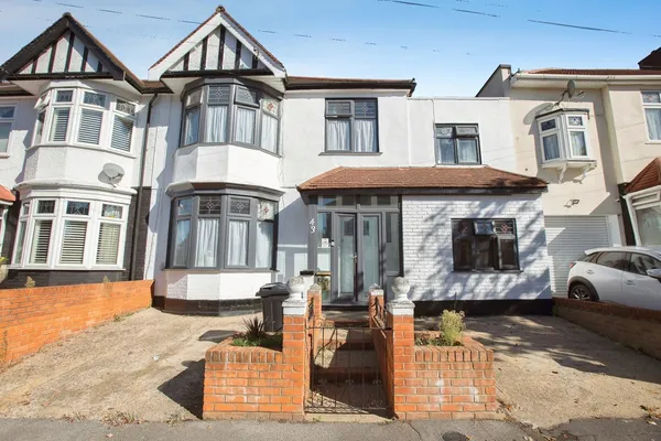 Hastings Avenue, ILFORD, Essex, IG6