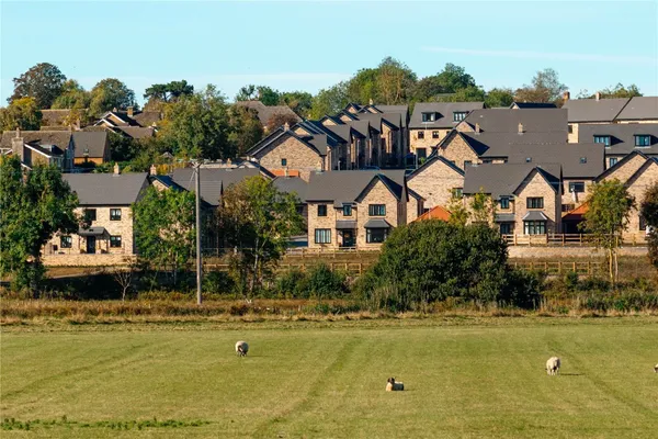 Poppyfield Road, Oundle, PE8 photo 1