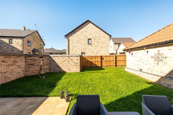 Poppyfield Road, Oundle, PE8 photo 18