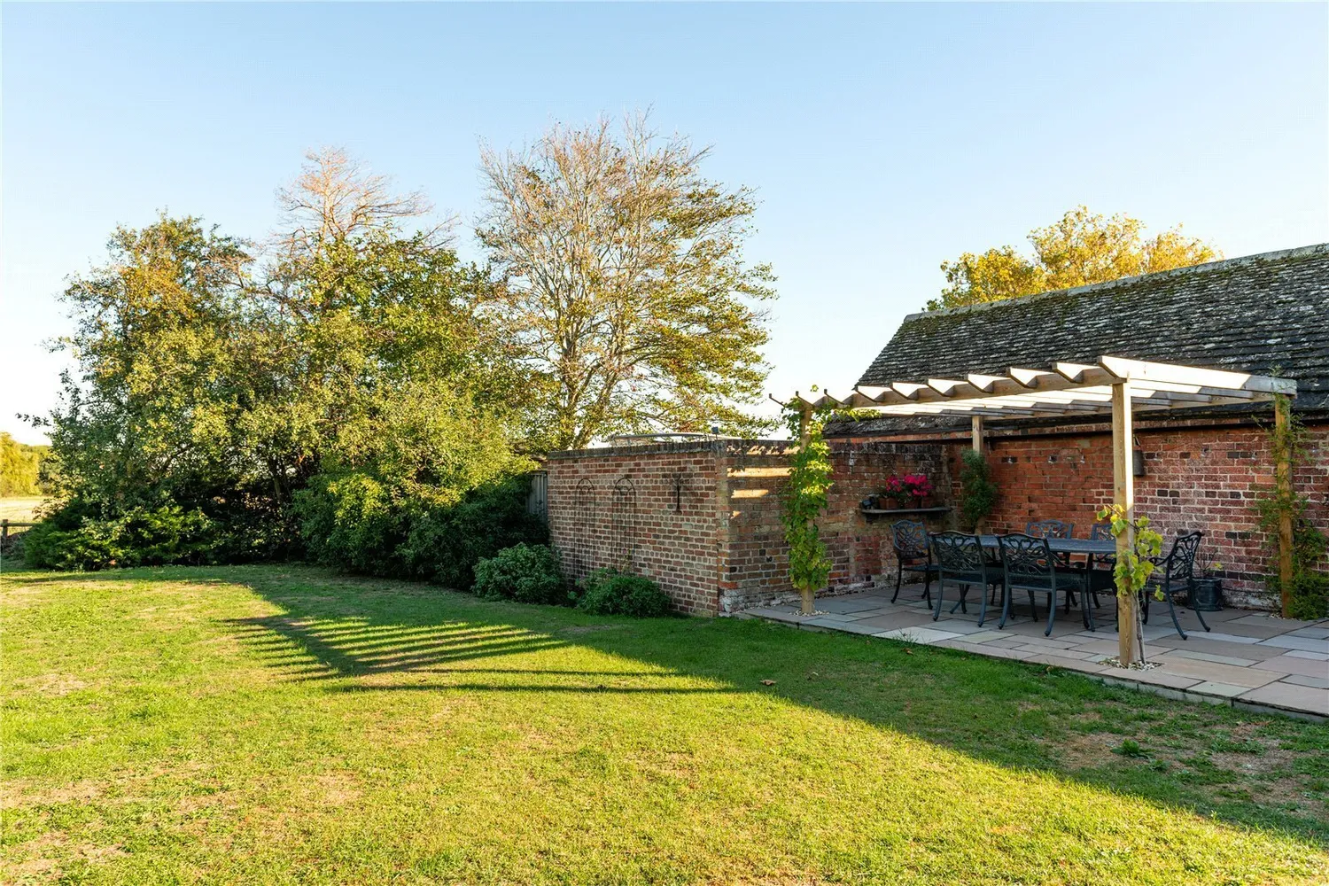 Main Street, Cotterstock, PE8 photo 17
