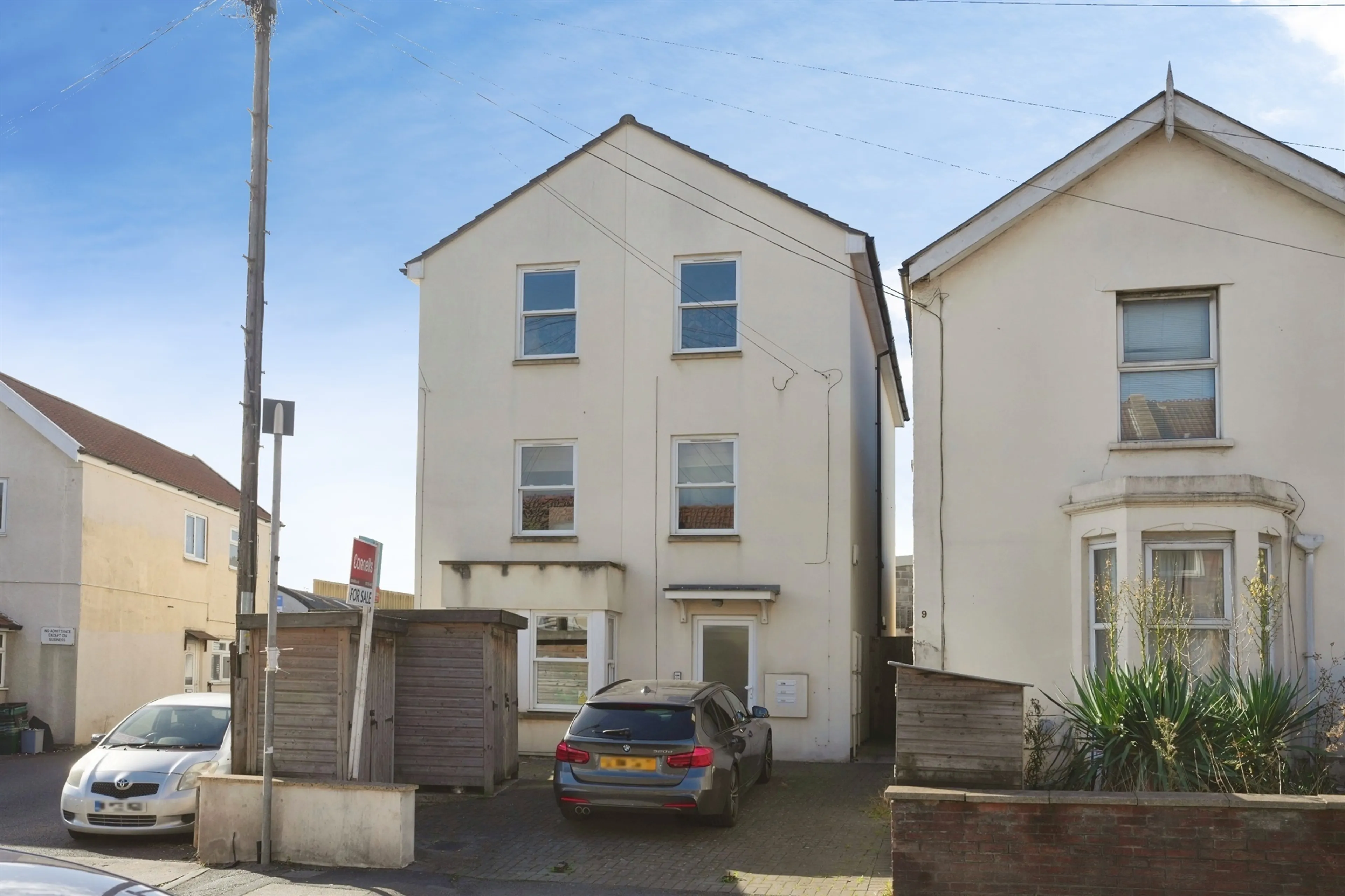 Property photo 0