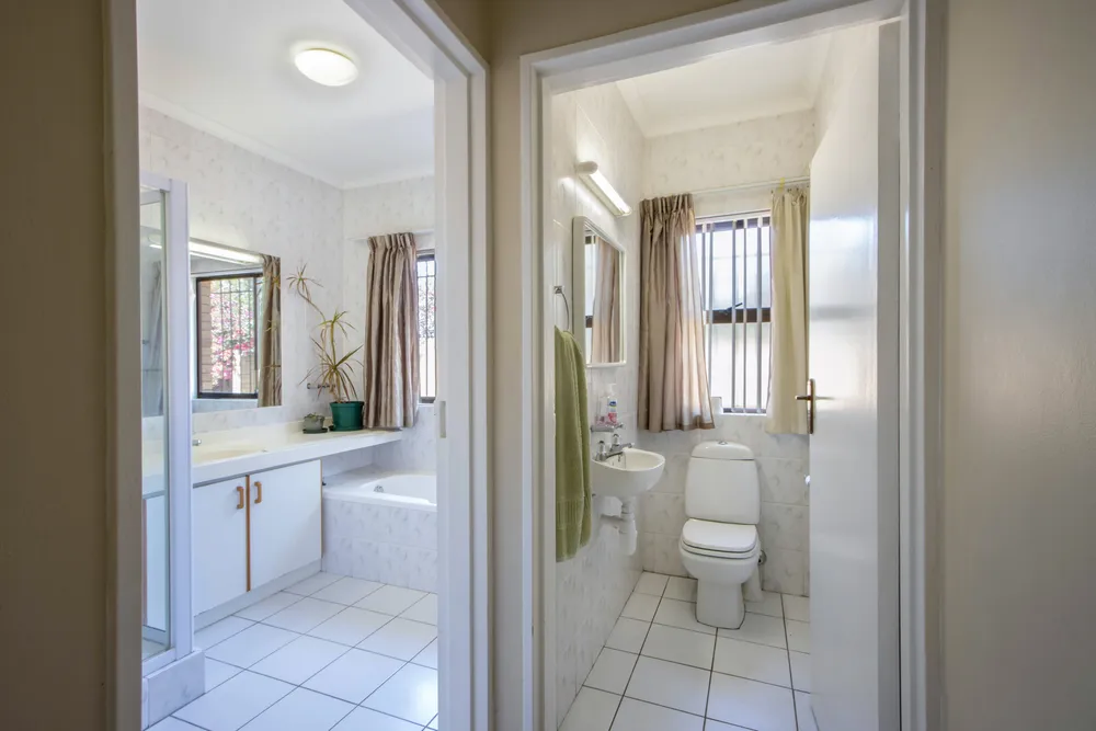 South Africa, Western Cape, Goedehoop, Karl Kielblock Crescent, 8