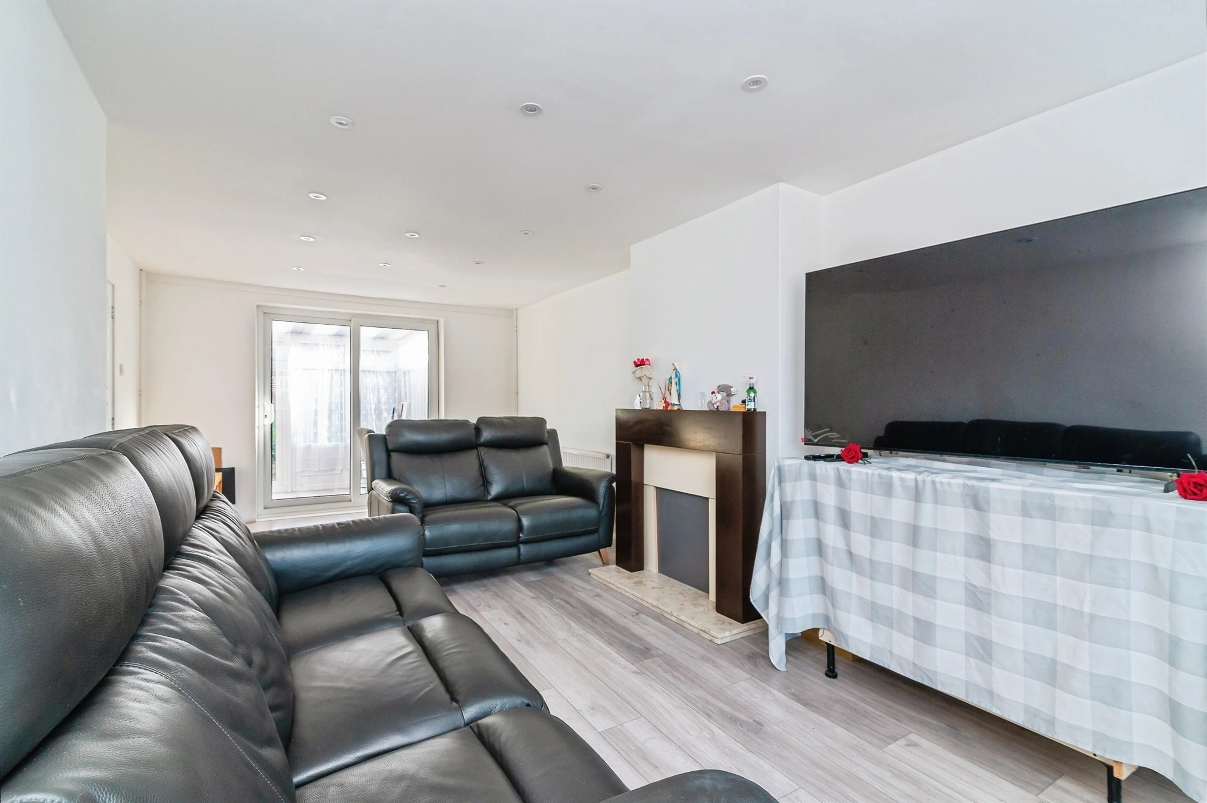 Property at Chediston Vale, Nottingham